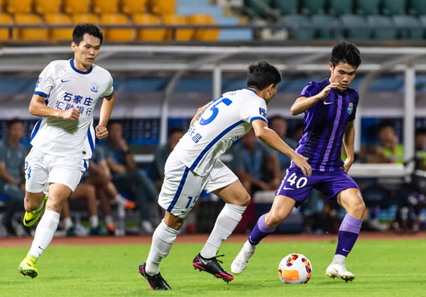 3-2！雷霆击败步行者，谁注意到哈里伯顿赛后的举动，对不起队友