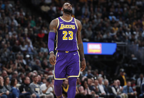 李月汝闪电转会！WNBA交易背后的中国力量